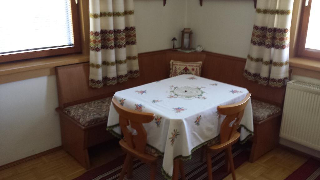 Bungalow Moewe Portschach am Woerthersee Room photo
